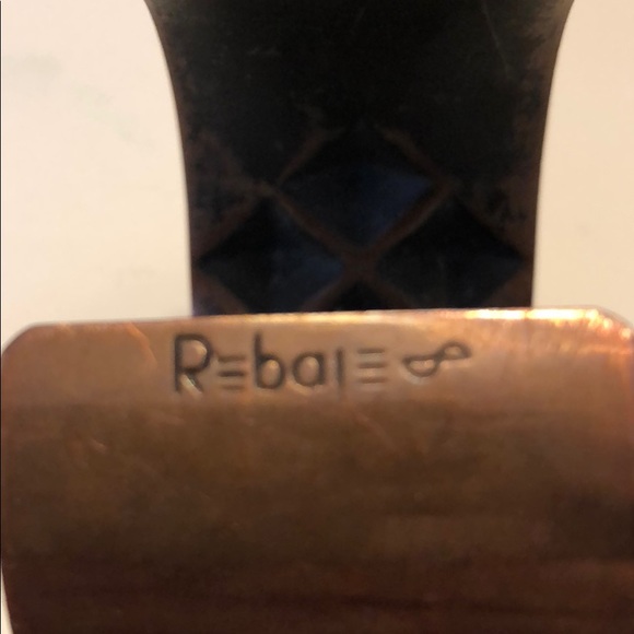 Rebale Copper Cuff - Picture 5 of 8